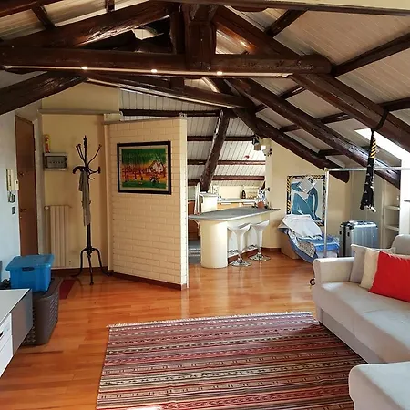 Roof Garden Apartment *